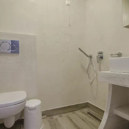 Hotel Delfini Mylopotas