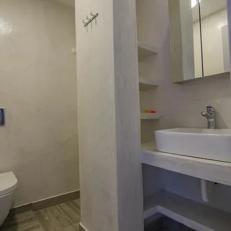 Delfini Szálloda 2*